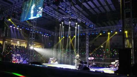 愛在進(jìn)行時(shí)，溫暖緊相隨